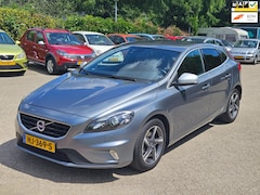 Volvo V40 - 2.0 D2 EURO6|R-Design|Business|Clima|Xenon|Navi|CruiseControle|CitySafe|Trekhaak|NAP||Nett