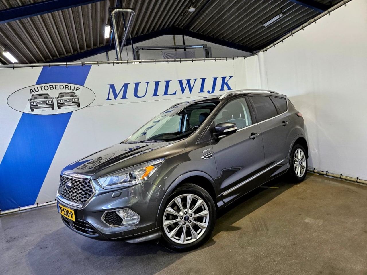 Ford Kuga - 1.5 EcoBoost Vignale / Camera / Leder / NL Auto - AutoWereld.nl