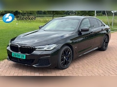 BMW 5-serie - 545e 394Pk X Drive M-Sport Plug in Hybrid HUD Laser Luchtvering Soft close