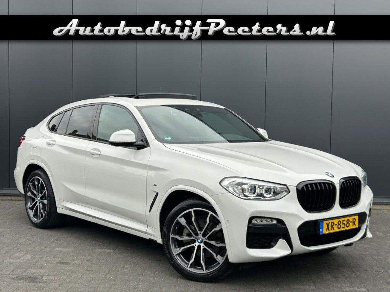 BMW X4 - xDrive20i M Sport Shadow P-dak Sfeerlicht 23dkm NL-auto - AutoWereld.nl
