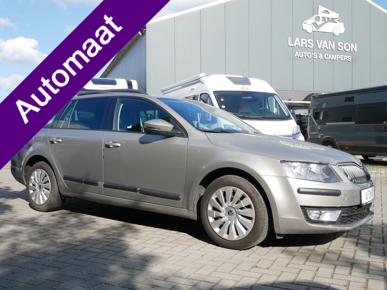Skoda Octavia - 1.0 TSI Ambition 1.0 TSI Ambition, DSG Automaat, Navigatie, Trekhaak!! - AutoWereld.nl