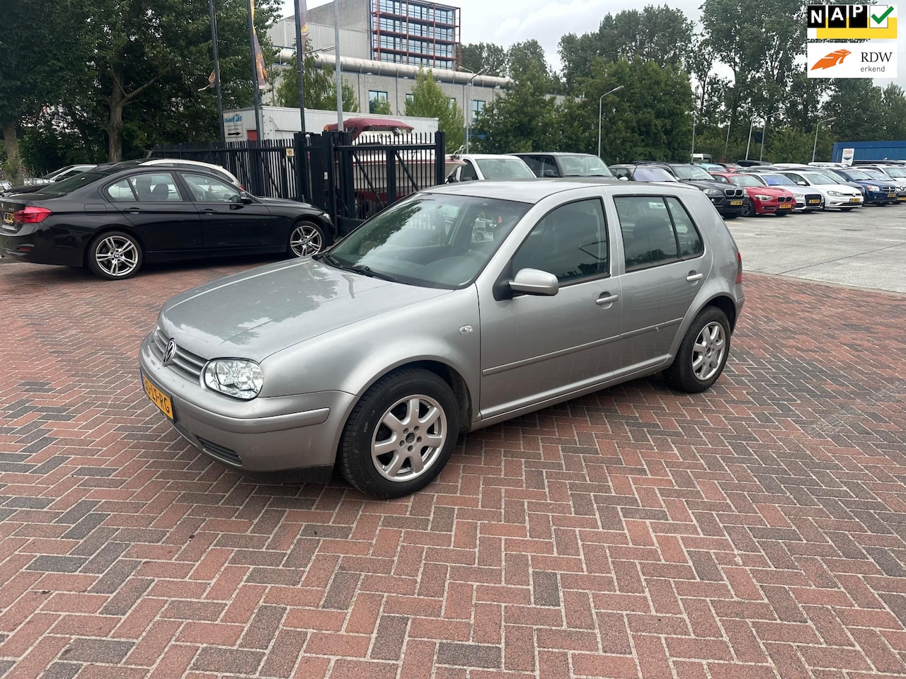 Volkswagen Golf - 1.6-16V Airco! 5-drs! 2003 - AutoWereld.nl