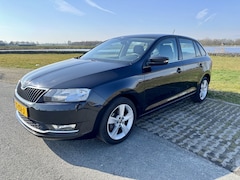 Skoda Rapid Spaceback - 1.0 TSI Grt Clever | PDC | Navigatie