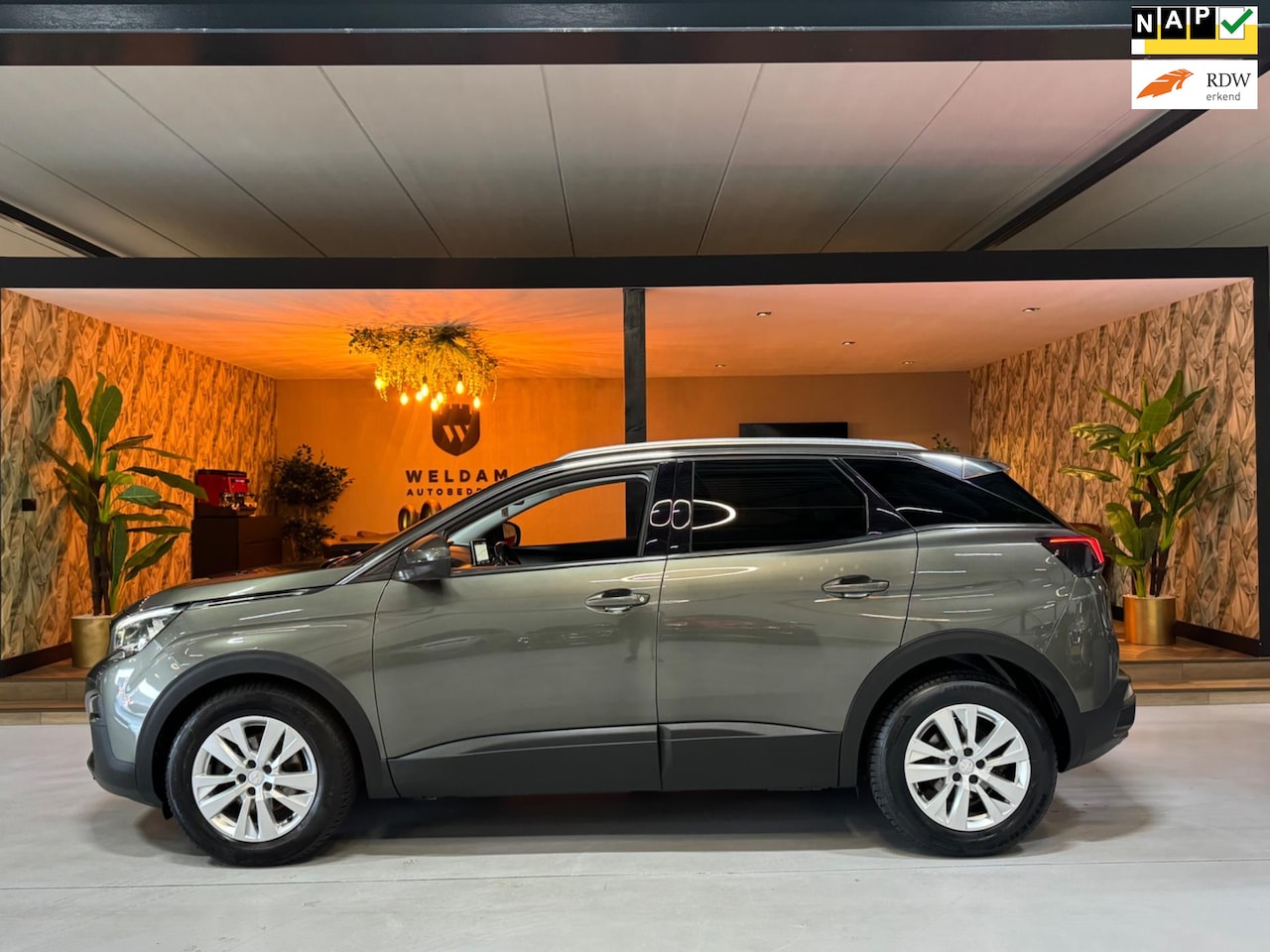 Peugeot 3008 - 1.2 PureTech Blue Lease Executive NAP CarPlay 360 Camera PDC Lane Led Cruise Clima Navi Ri - AutoWereld.nl