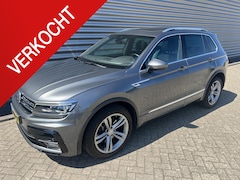Volkswagen Tiguan - 2.0 TSI 4Motion R-Line Pano Trekhaak DSG