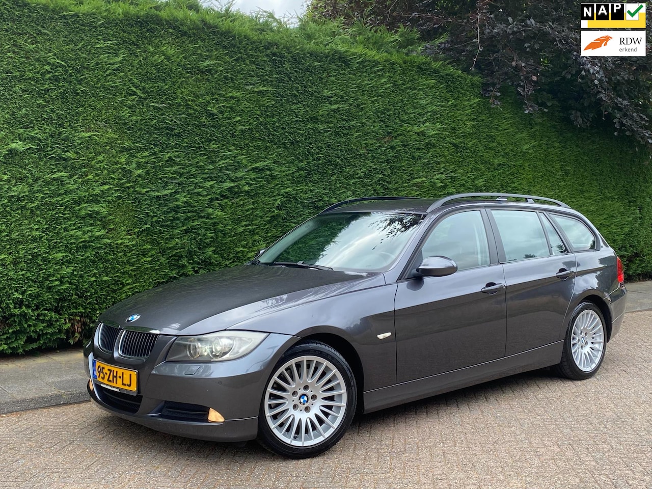 BMW 3-serie Touring - 318i AIRCO IJSKOUD/LEER/PDC V+A/XENON!!! - AutoWereld.nl