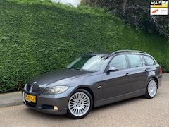 BMW 3-serie Touring - 318i AIRCO IJSKOUD/LEER/PDC V+A/XENON