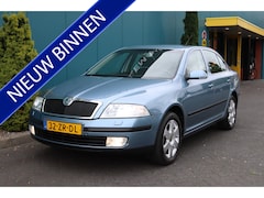 Skoda Octavia - 1.6 FSI Elegance Attractive Business CLIMA|CRUISE|TREKHAAK|XENON|ELEK.PAKKET