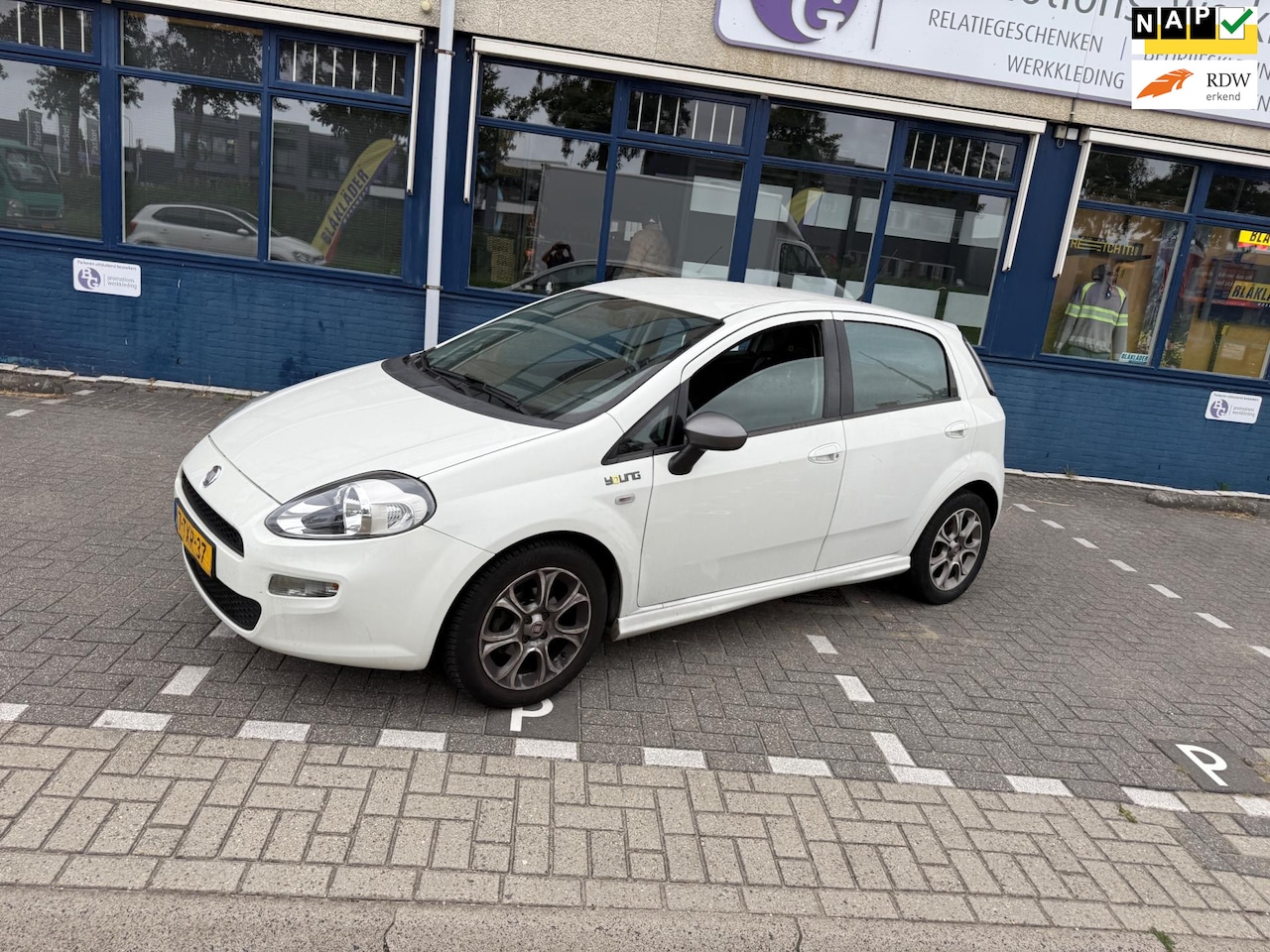 Fiat Punto Evo - 0.9 TwinAir Young 0.9 TwinAir Young ((( 105.000 km ))) - AutoWereld.nl