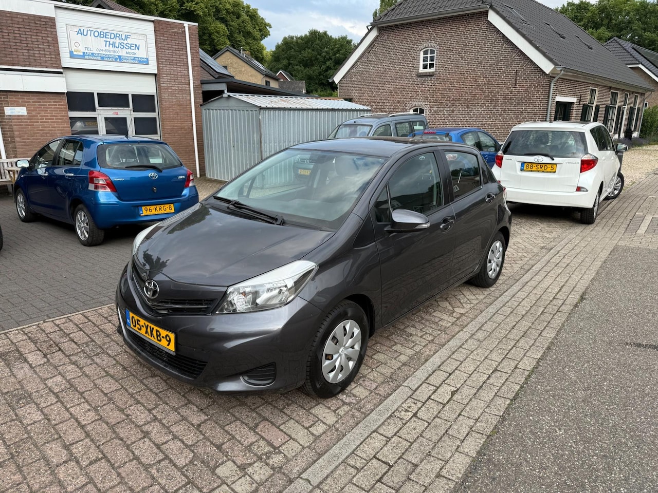 Toyota Yaris - 1.0 VVT-i Aspiration 1.0 VVT-i Aspiration - AutoWereld.nl
