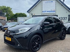 Toyota Aygo X - 1.0 BLACKSTYLE/NAVI/CAMERA/LANE-ASSIST/9900KM
