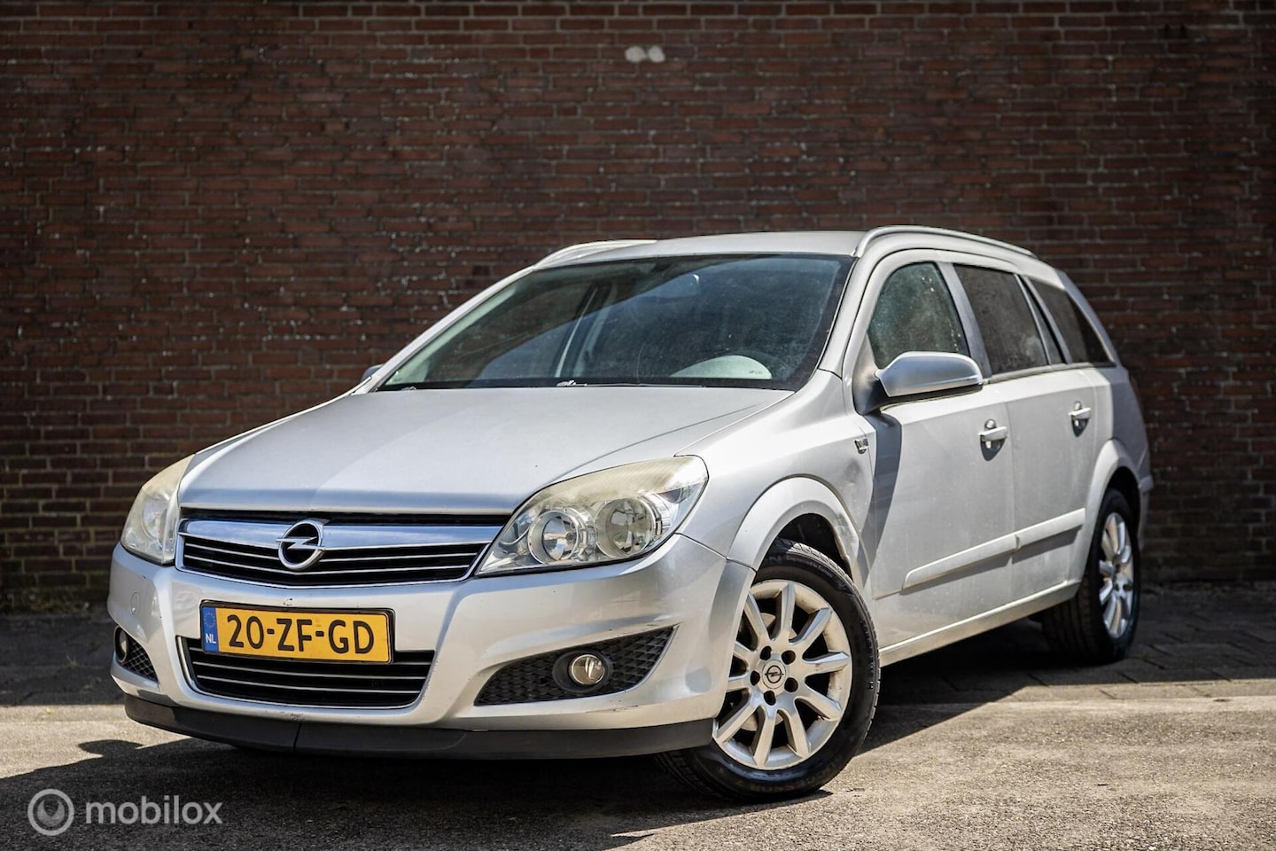 Opel Astra Wagon - 1.8 Executive | Nap | Trekhaak | LM Velgen - AutoWereld.nl