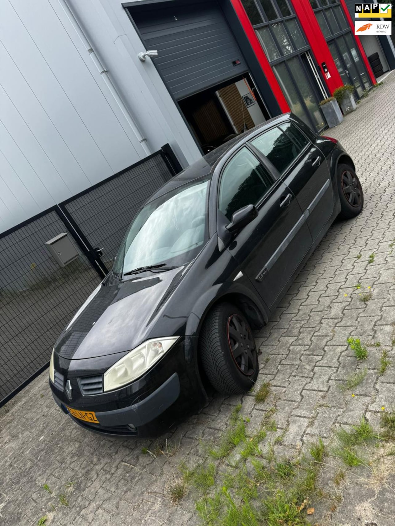 Renault Mégane - 1.6-16V Expression Basis 1.6-16V Expression Basis - AutoWereld.nl