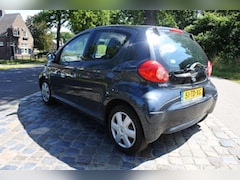 Toyota Aygo - 1.0-12V + nw apk 31-7-2026 5 drs 144 dkm N.A.P