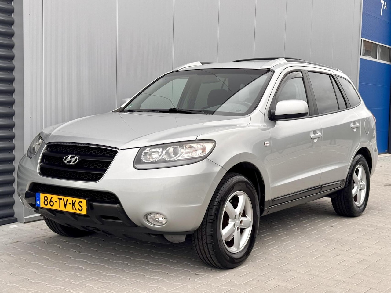 Hyundai Santa Fe - 2.7i V6 Dynamic 7p. Nieuwe distributie - AutoWereld.nl