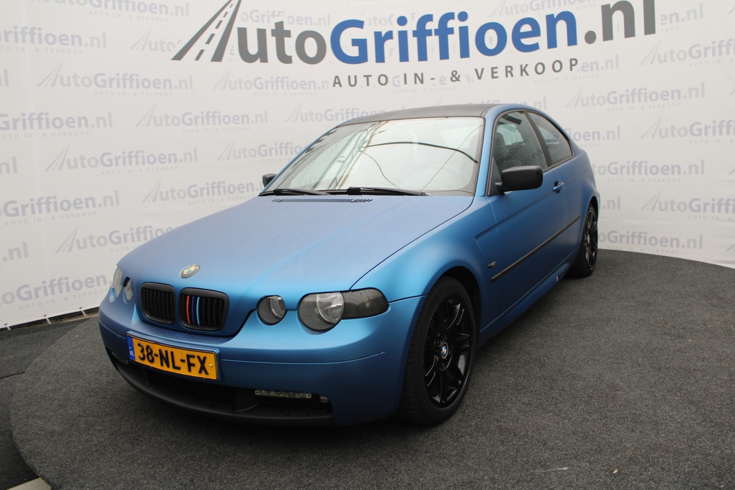 BMW 3-serie Compact - 318ti Comfort Line gewrapte hatchback met airco - AutoWereld.nl