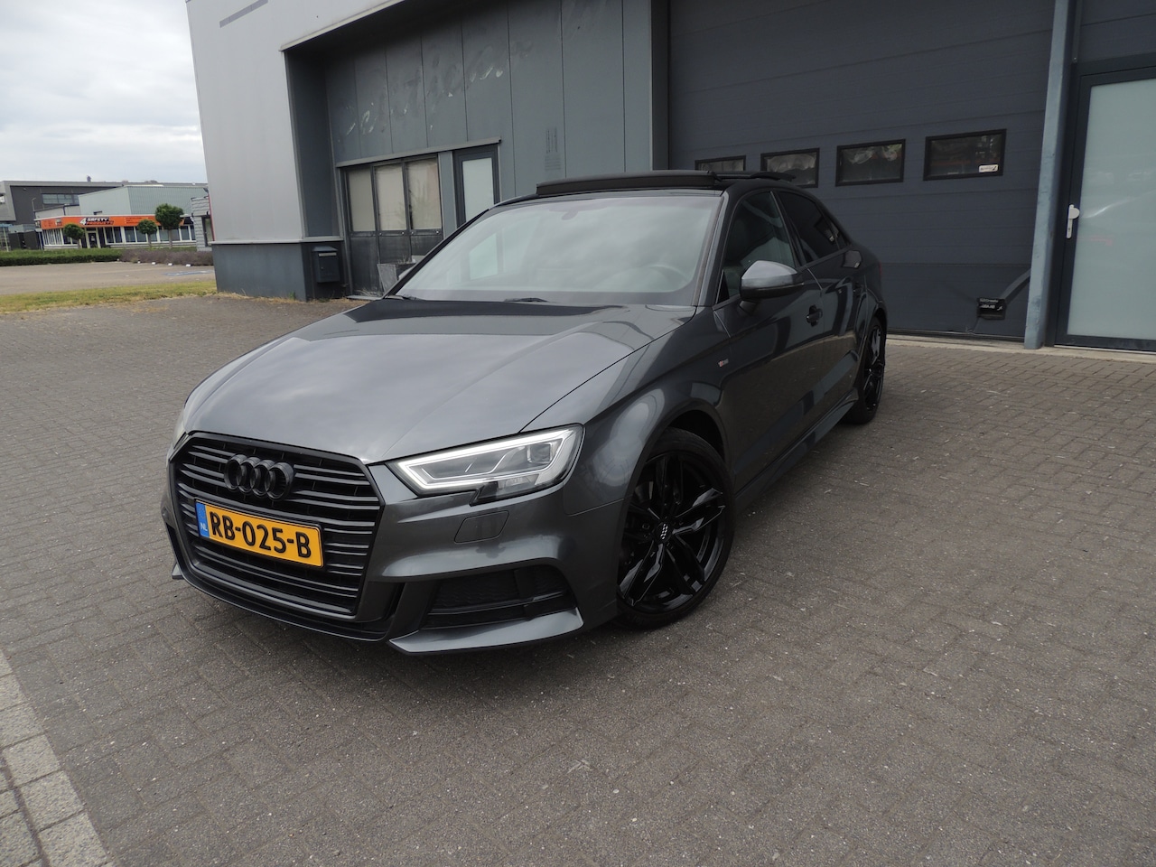 Audi A3 Limousine - 1.0 TFSI Sport S Line Edition - AutoWereld.nl