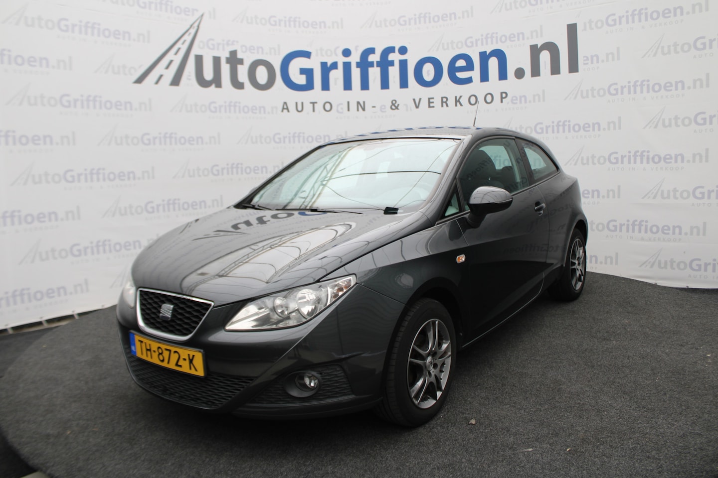 SEAT Ibiza SC - 1.6 Style keurige automaat met trekhaak - AutoWereld.nl