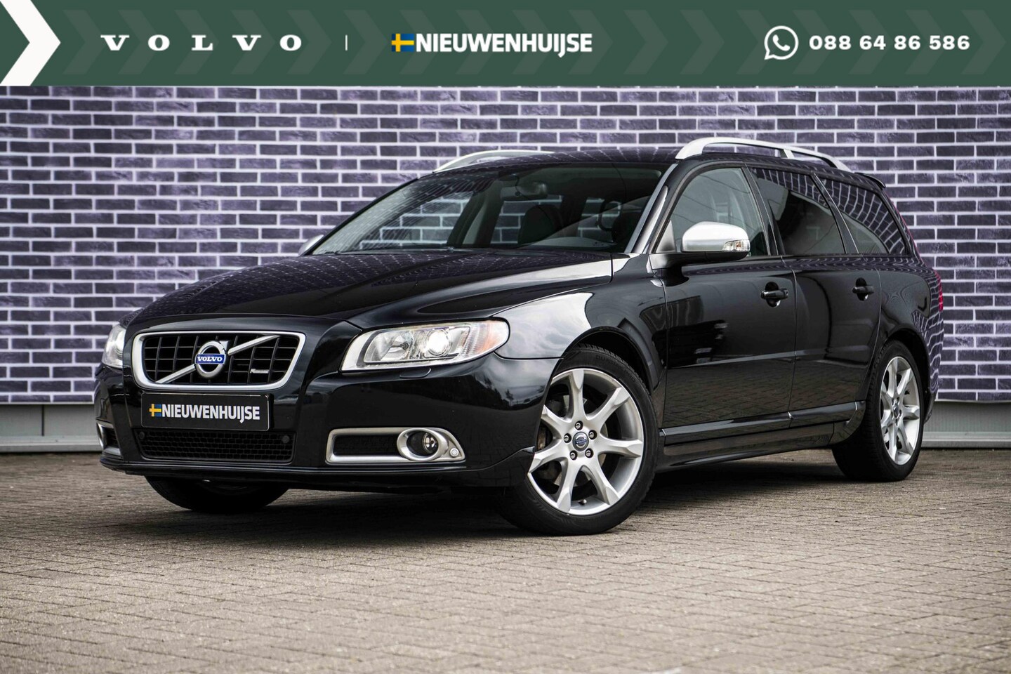 Volvo V70 - 3.0 T6 AWD R-Design | Heico | 6 Cilinder | Youngtimer | Bi-Xenon | Donker Glas | Lederen B - AutoWereld.nl