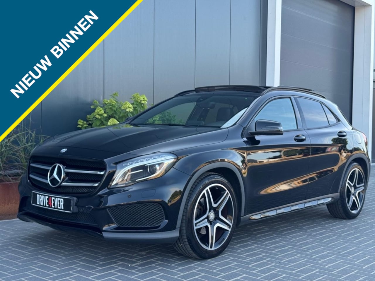 Mercedes-Benz GLA-Klasse - 200 AMG NIGHT PACK FULL PANO NAVI SPORTVELGEN ELEK PAKKET - AutoWereld.nl