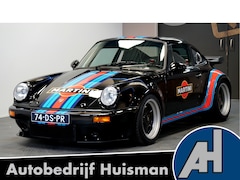 Porsche 911 - 930 3.5 Twin Turbo Coupé "Outlaw" Volledig gerestaureerd en gereviseerd, MARTINI Racing li