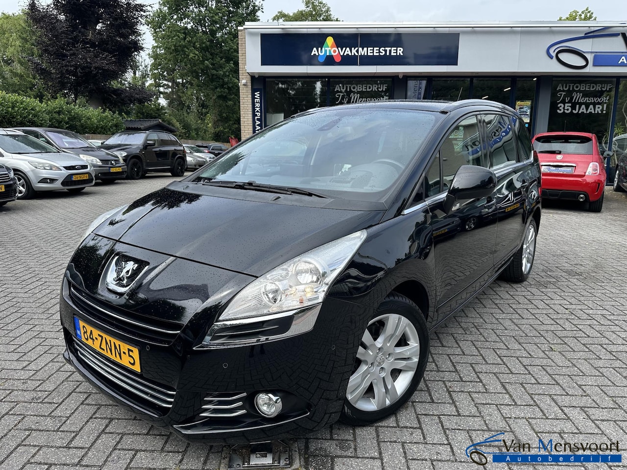 Peugeot 5008 - 1.6 THP 156PK Automaat Blue Lease Executive 7p. Navi|Headup|Trekhaak|Allseason - AutoWereld.nl