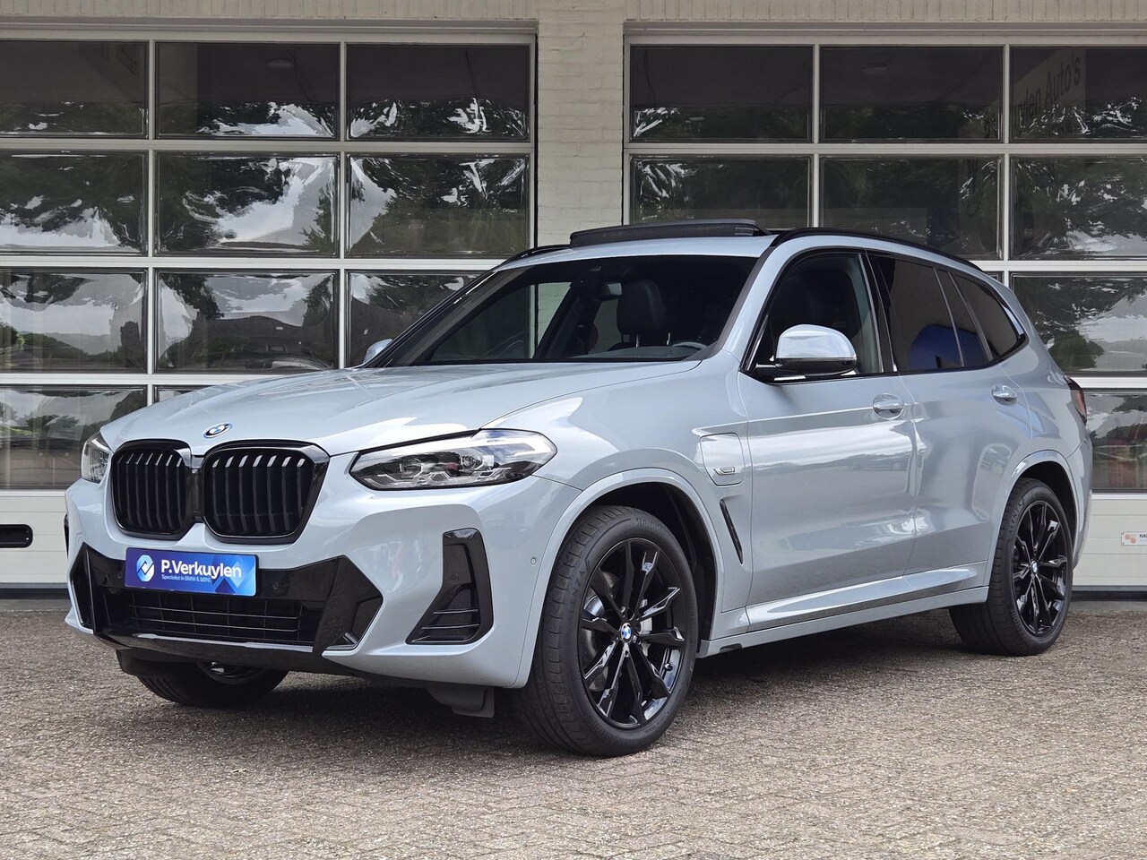 BMW X3 - xDrive30e M SPORT LCI | PANORAMADAK | APPLE CARPLAY | SPORTSTOELEN | 20 INCH LM VELGEN | - AutoWereld.nl