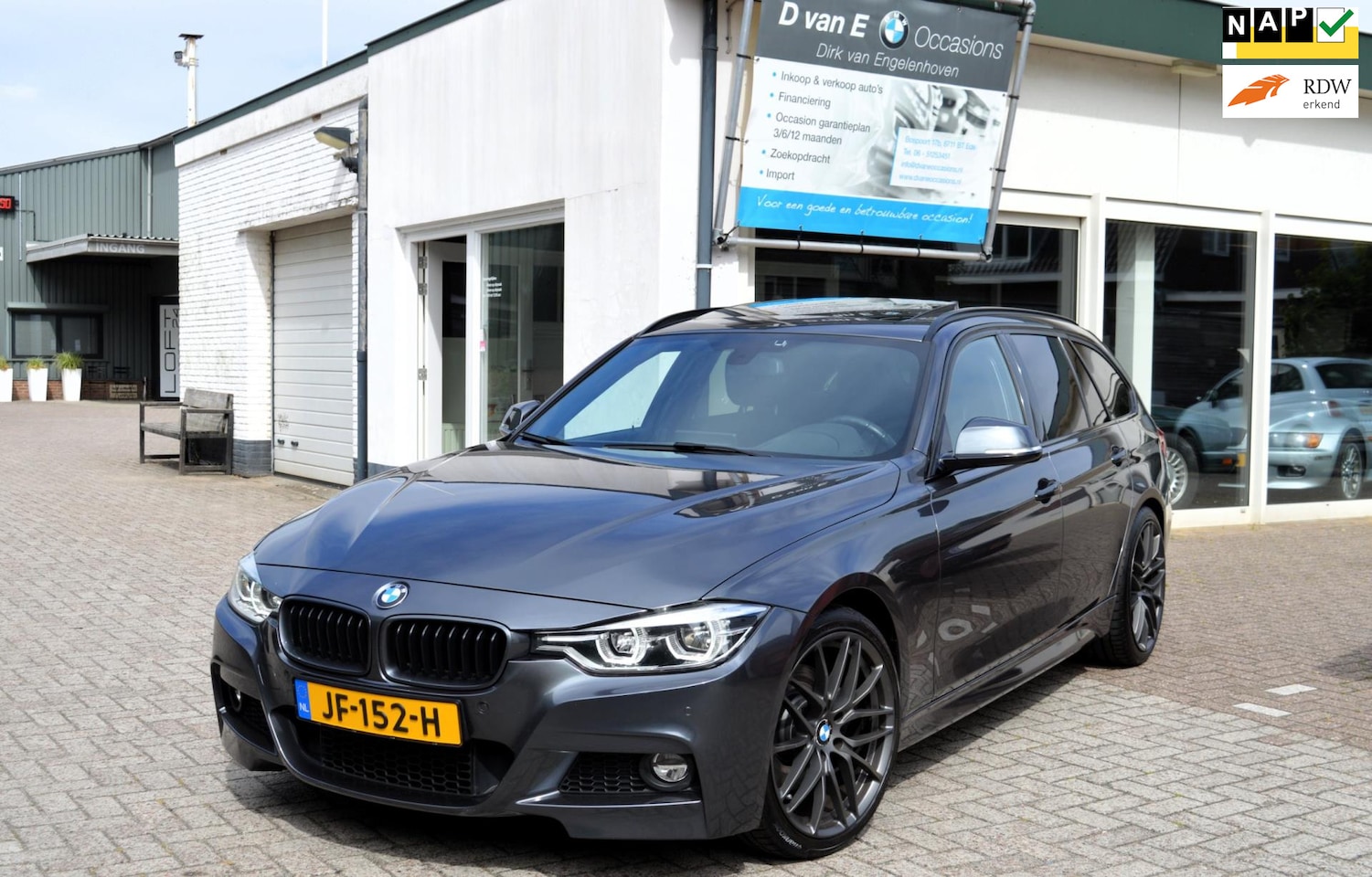 BMW 3-serie Touring - 330i M Sport 335 look/2E eig/Pano/org NL/N.A.P/252pk - AutoWereld.nl