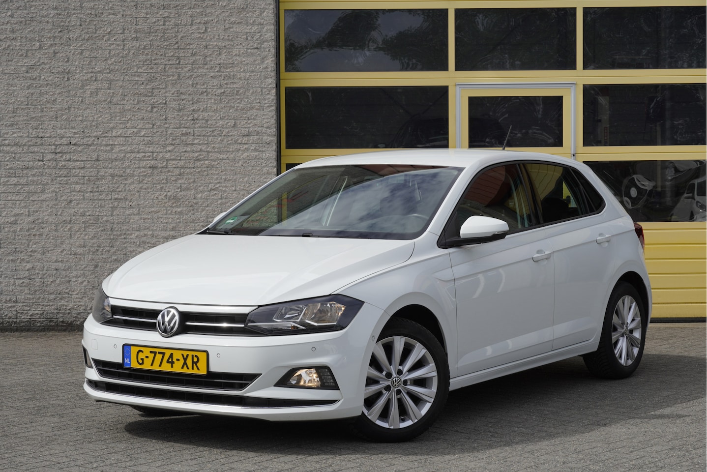 Volkswagen Polo - 1.0 TSI Automaat! 5drs Highline BJ2020 Lmv 16" | Led | Pdc | Navi | App-Connect | Climate - AutoWereld.nl