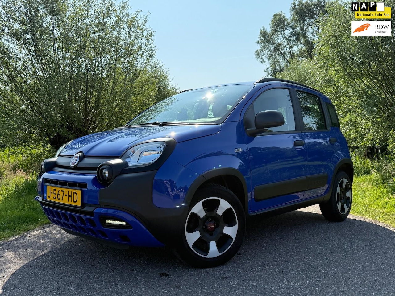 Fiat Panda - 1.0 Hybrid City Cross * 1e Eigenaar * Airco * USB * Dealer Onderhouden * LED * 15" Velgen - AutoWereld.nl