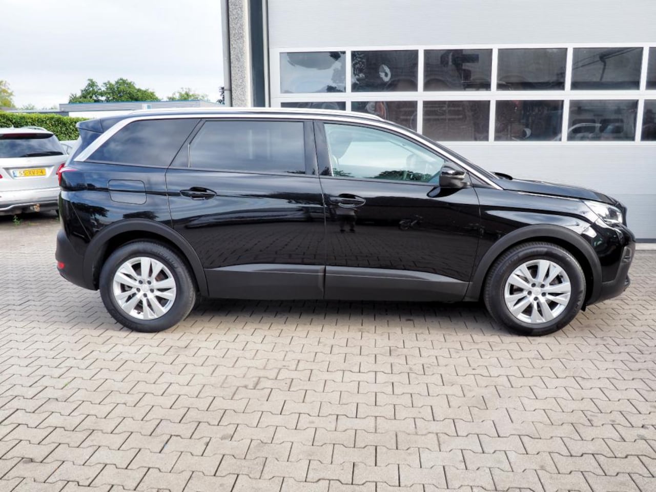 Peugeot 5008 - 1.2 Blue Lease Executive 7PERS. NL AUTO! CAMERA NAVI