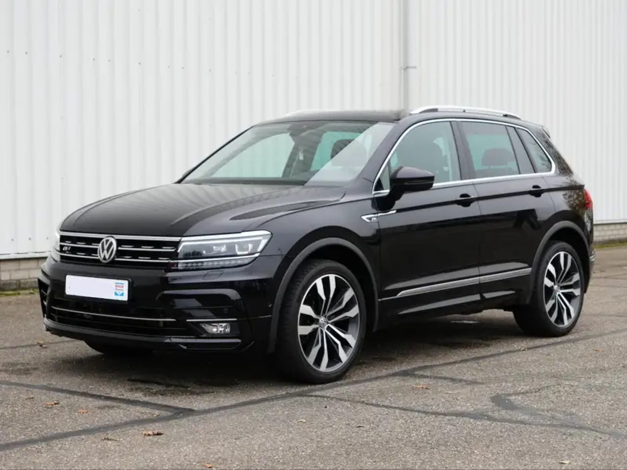 Volkswagen Tiguan - 2.0 TSI 4Motion Highline Business R 230PK R-Line - AutoWereld.nl