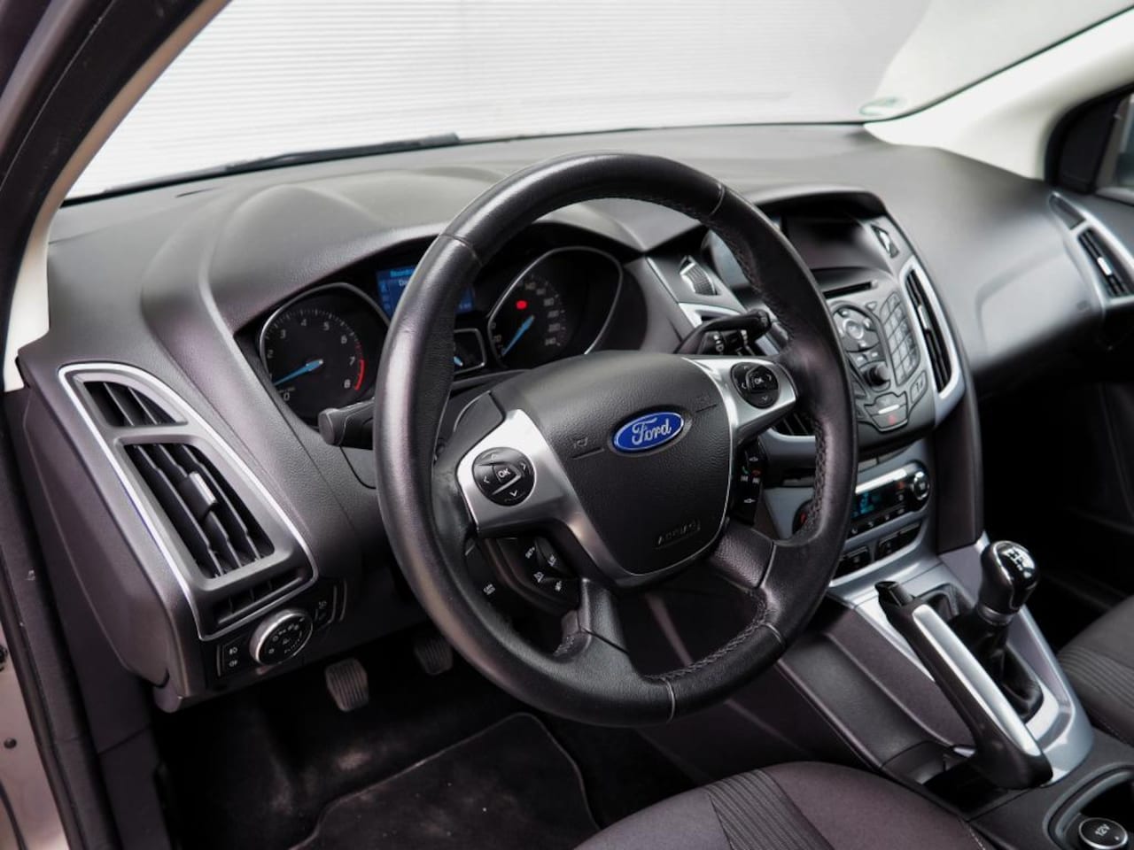 Ford Focus - 1.0 EcoBoost 100pk Titanium CLIMA CRUISE NAVI TREKHAAK