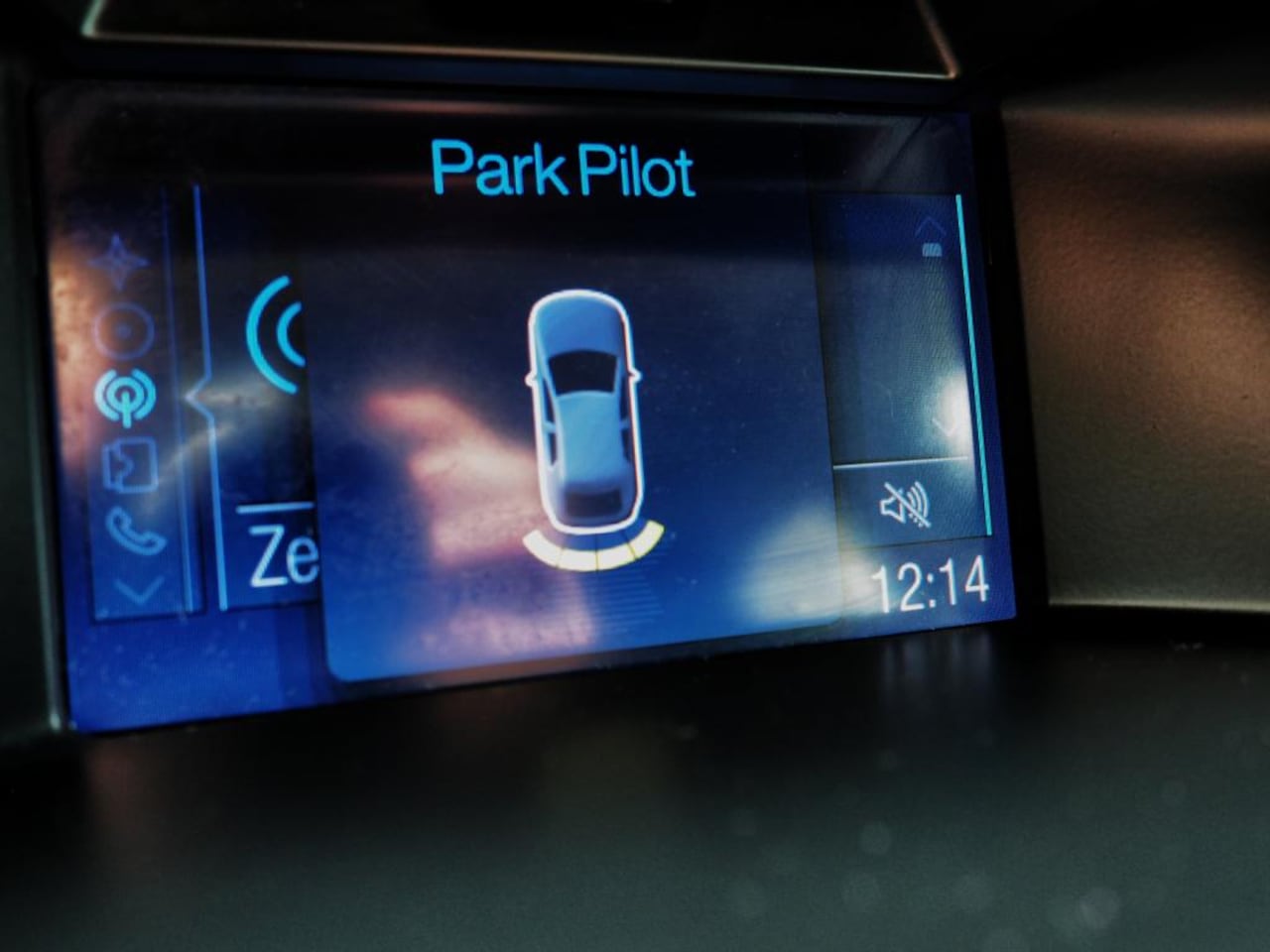 Ford Focus - 1.0 EcoBoost 100pk Titanium CLIMA CRUISE NAVI TREKHAAK