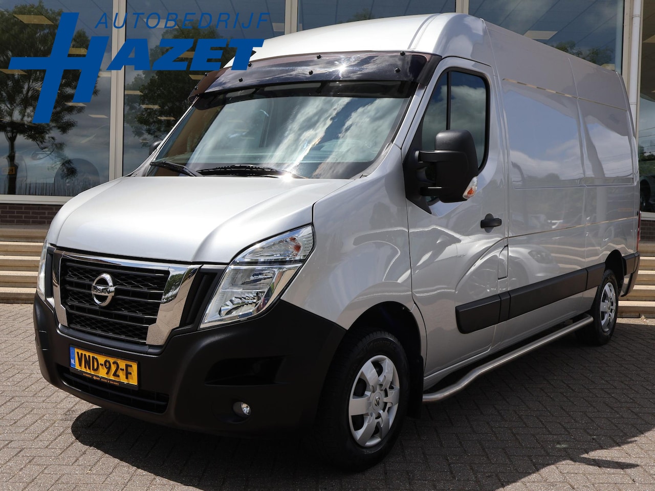 Renault Master - 2.3 DCI 135 PK L2H2 + NAVIGATIE | CAMERA | CARPLAY | TREKHAAK | SIDEBARS - AutoWereld.nl