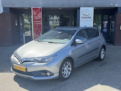 Toyota Auris - 1.2T DYNAMIC NAVI KEYLESS CAMERA CLIMA CRUISE BLUETOOTH LM-VELGEN NL-AUTO