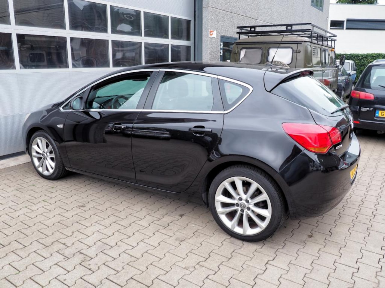 Opel Astra - 1.6 Cosmo CLIMA CRUISE LEDER LM VELGEN STOELVERW.