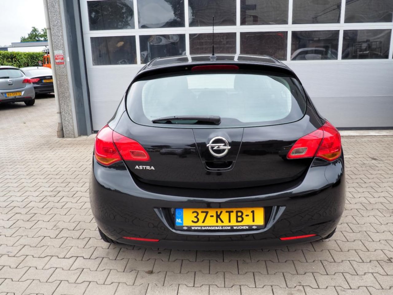 Opel Astra - 1.6 Cosmo CLIMA CRUISE LEDER LM VELGEN STOELVERW.