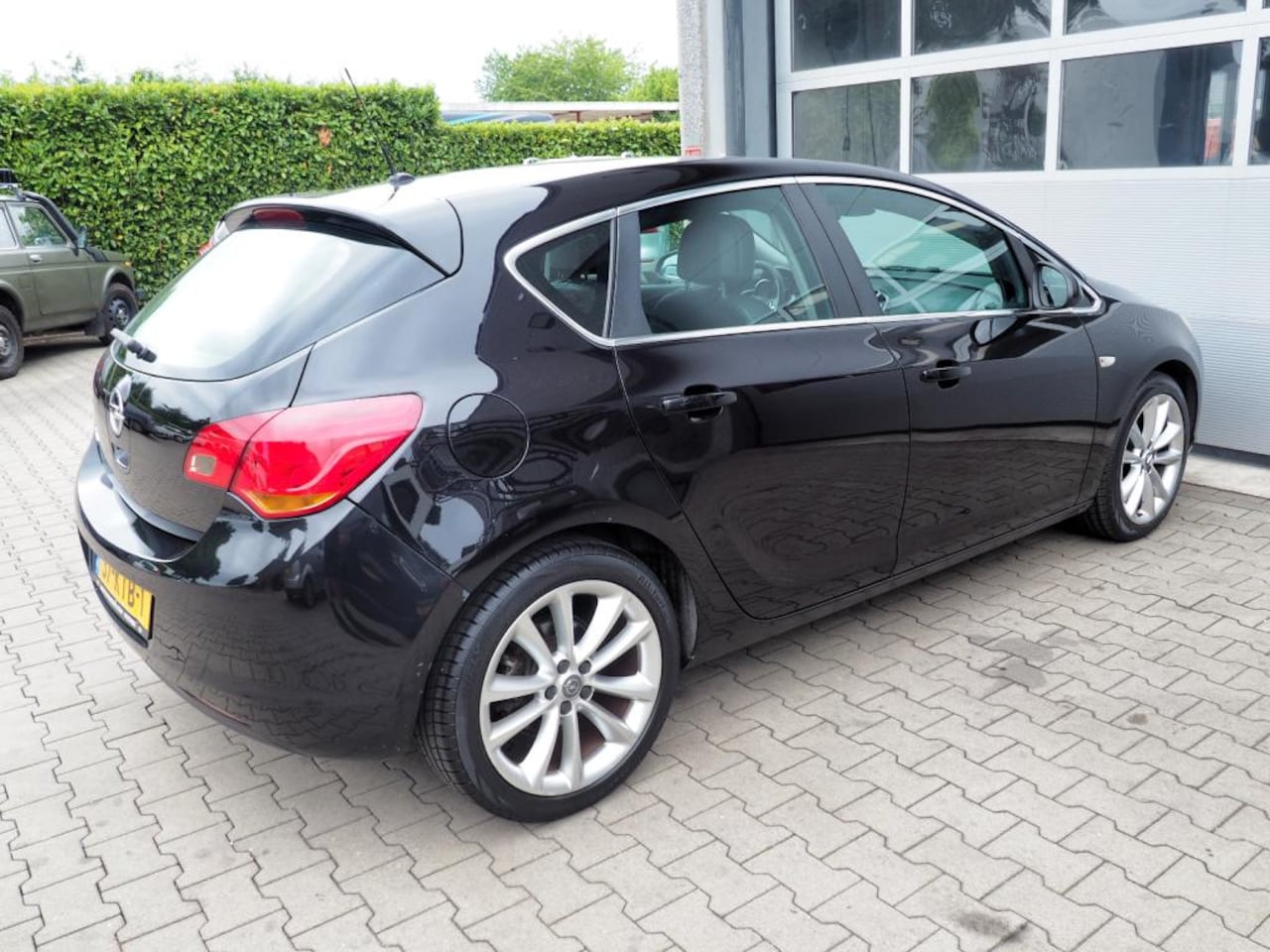 Opel Astra - 1.6 Cosmo CLIMA CRUISE LEDER LM VELGEN STOELVERW.