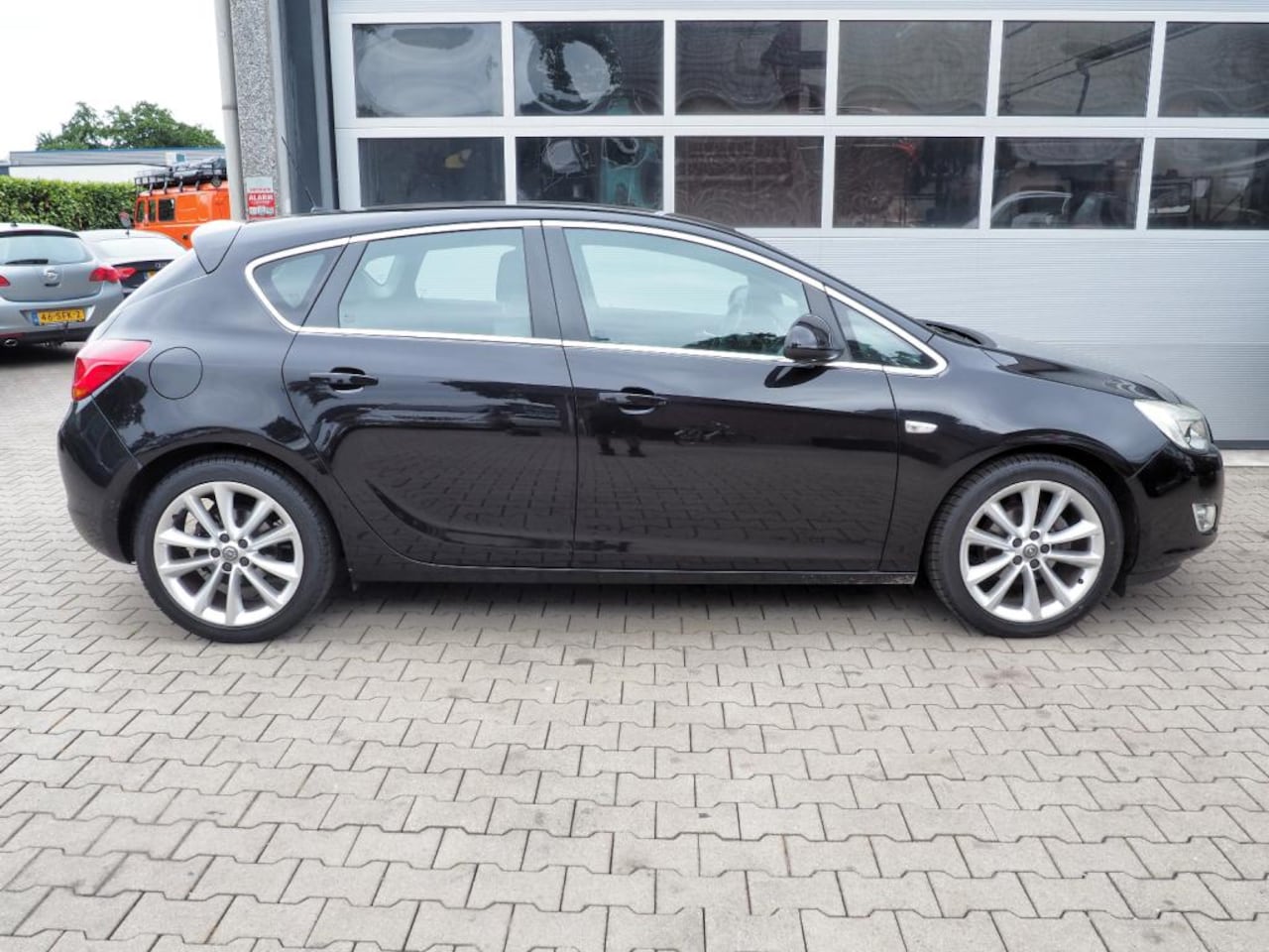 Opel Astra - 1.6 Cosmo CLIMA CRUISE LEDER LM VELGEN STOELVERW.