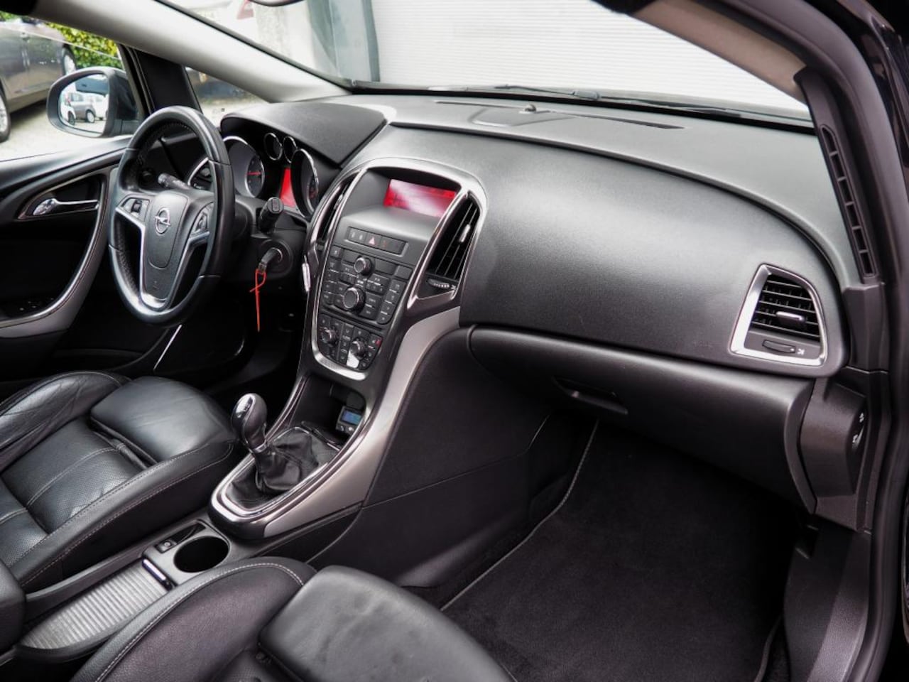 Opel Astra - 1.6 Cosmo CLIMA CRUISE LEDER LM VELGEN STOELVERW.