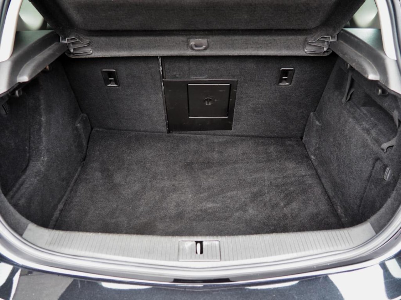Opel Astra - 1.6 Cosmo CLIMA CRUISE LEDER LM VELGEN STOELVERW.