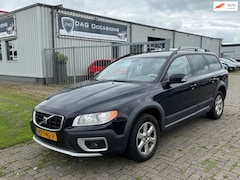 Volvo XC70 - 2.4 D5 Summum 4x4 |AUTOMAAT|PDC|LEER|TREKHAAK|CRUISE