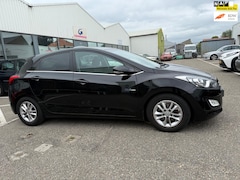Hyundai i30 - 1.6 GDI Go CARPLAY | CLIMATRONIC | CRUISE | DEALER ONDERHOUDEN | 1e EIGENAAR | NAP | APK |