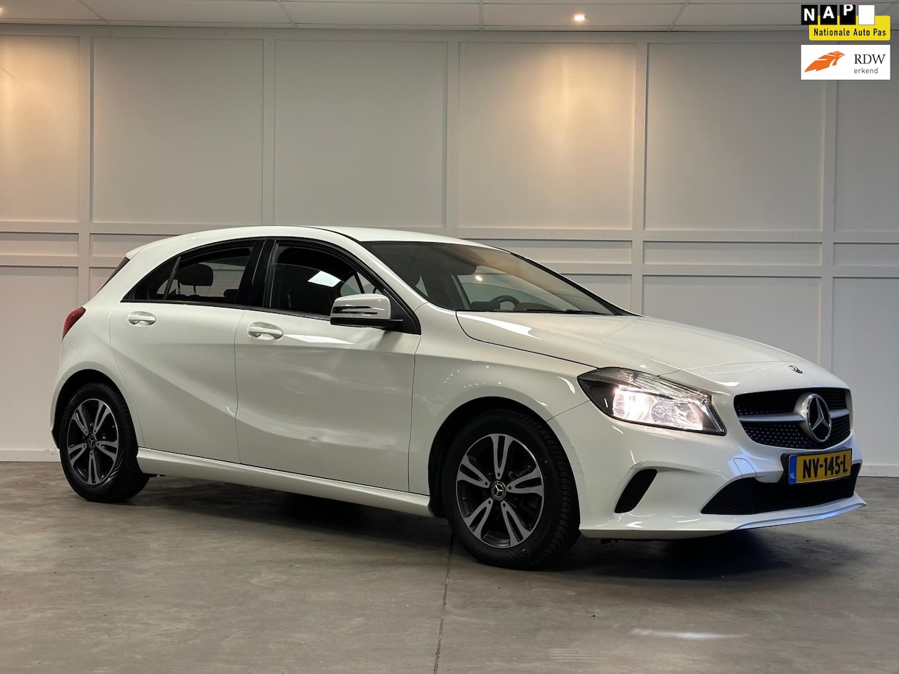 Mercedes-Benz A-klasse - 160 My First Star / 20 17 / Camera / Navi / Cruise - AutoWereld.nl