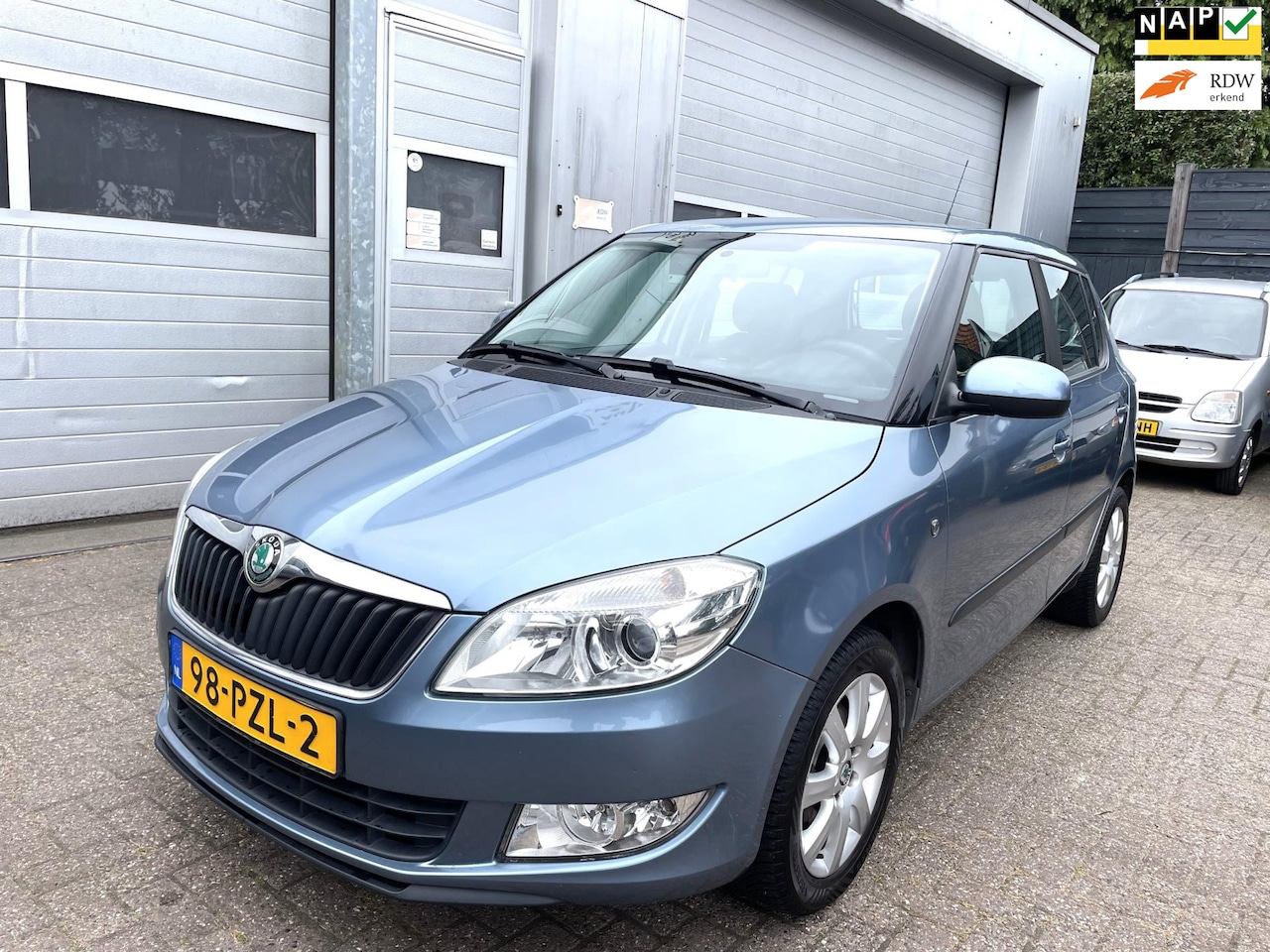 Skoda Fabia - 1.2 TSI Ambition-Airco-Cruise-Velgen-Trekhaak - AutoWereld.nl