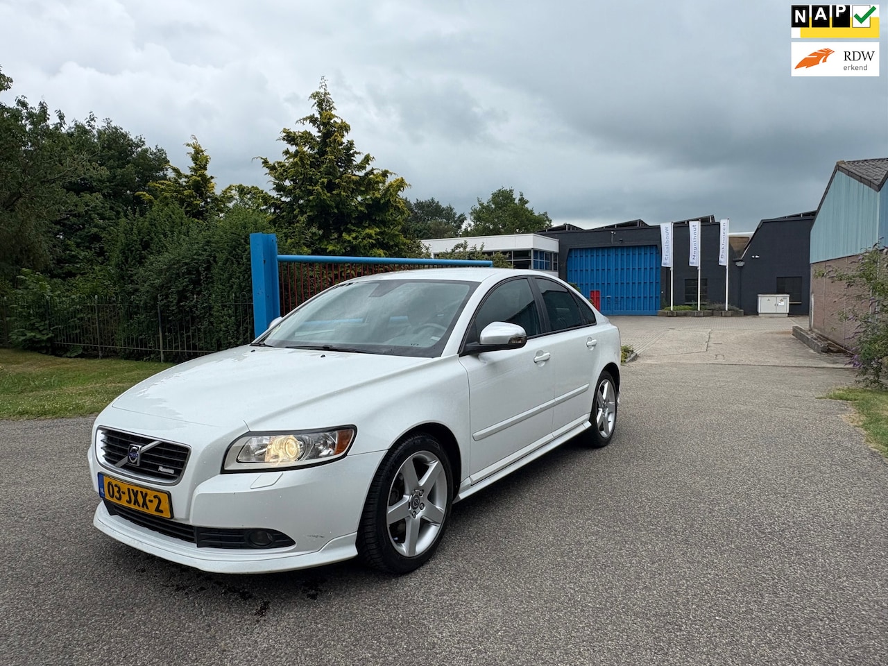 Volvo S40 - 1.8 R-Design Airco Navi - AutoWereld.nl