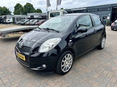 Toyota Yaris - 1.3 VVTi - Leder - Airco - S-line