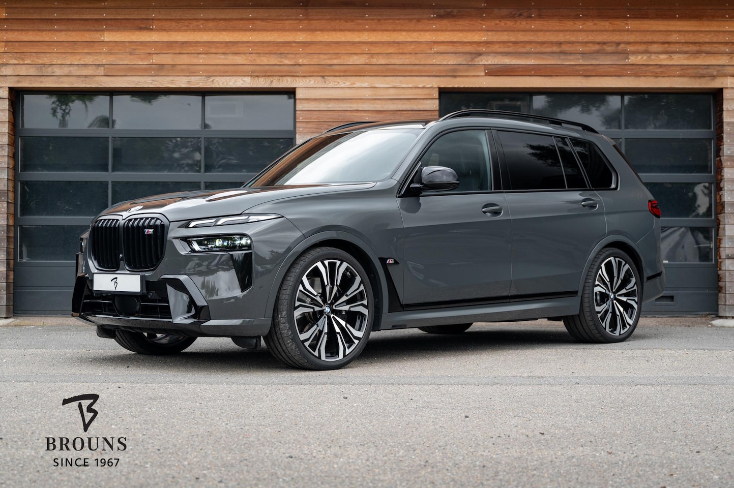 BMW X7 - M60i xDrive 540pk | Dravitgrau | 7 zits | B&O | Standverw | el. Trekhaak - AutoWereld.nl