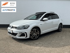 Volkswagen Golf - 1.4 TSI PHEV GTE l PANODAK l ACC l GARANTIE